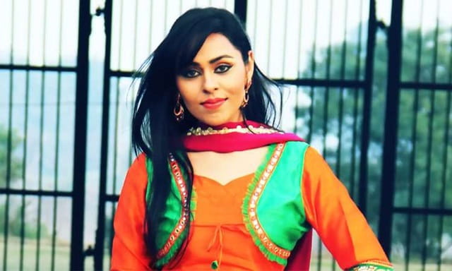 Jenny Johal - Famous Female Punjabi Singers