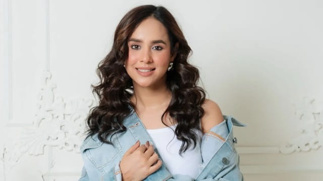 Sunanda Sharma - Famous Female Punjabi Singers