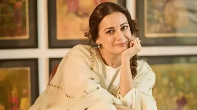Dia Mirza Dia Mirza Kaafir Kashmiri woman